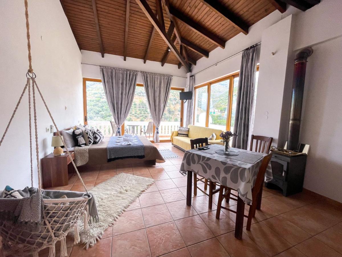 Lefteris Rooms Kámbos Екстериор снимка