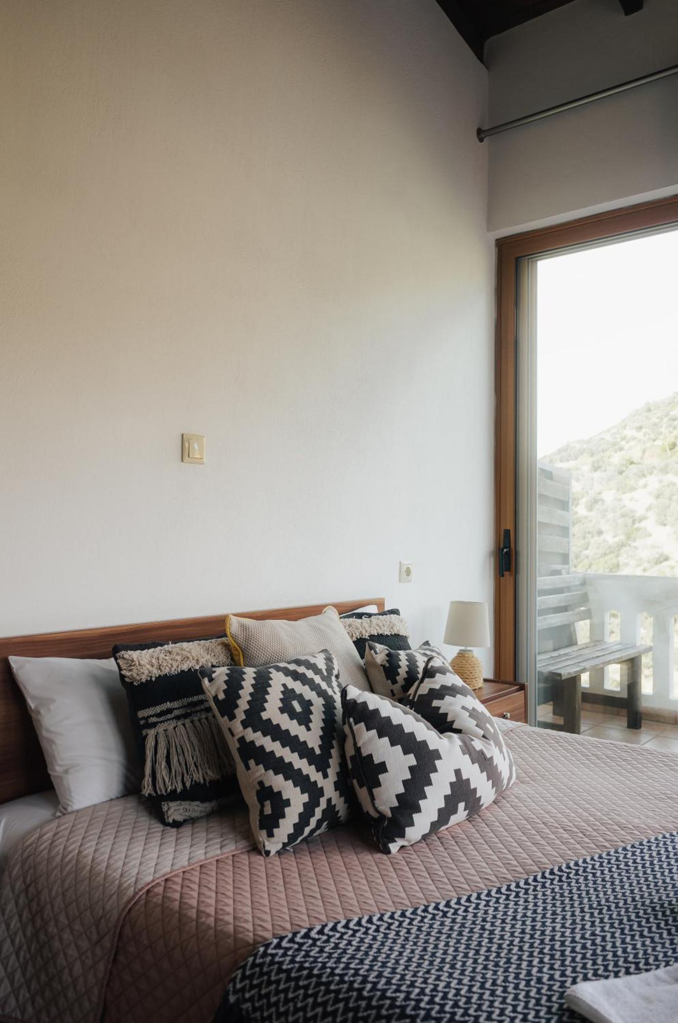 Lefteris Rooms Kámbos Екстериор снимка