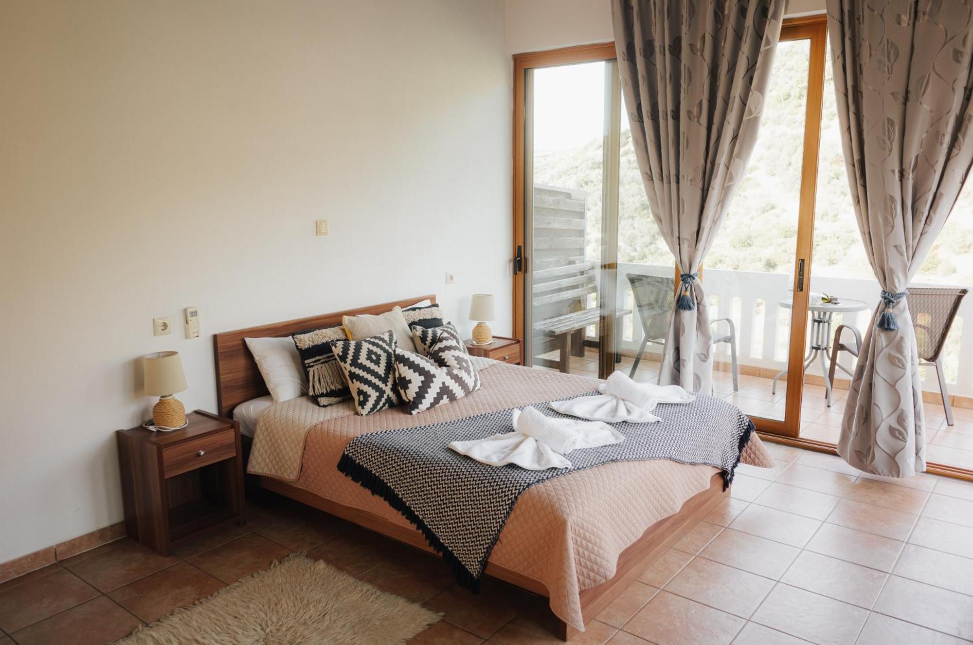 Lefteris Rooms Kámbos Екстериор снимка